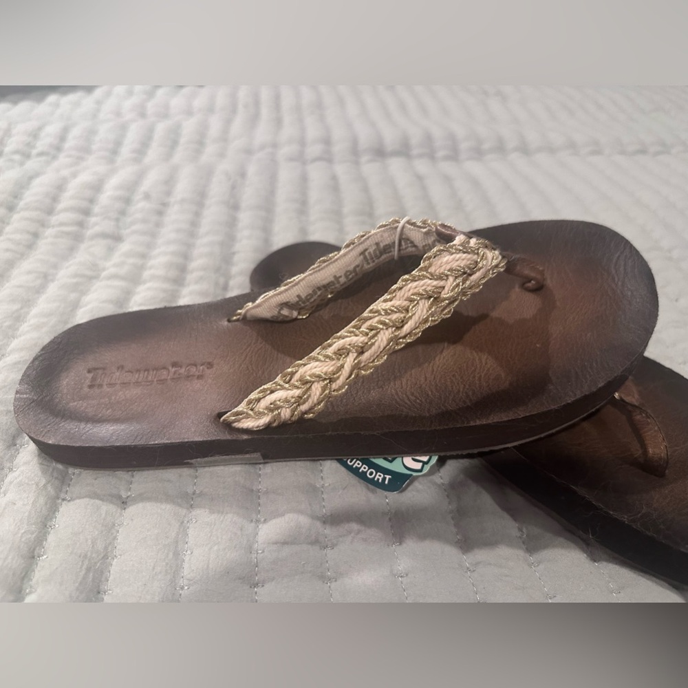 Tidewater flip flops